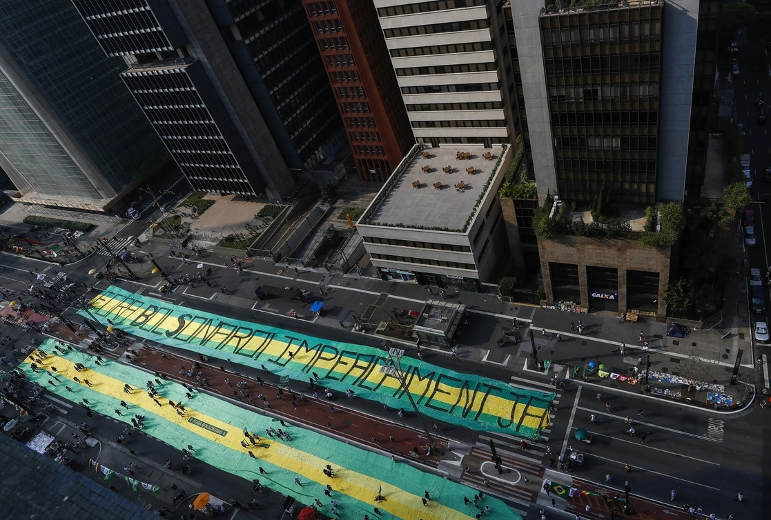 Sin el apoyo del Partido de los Trabajadores y la Central Única de Trabajadores, la protesta en Sao Paulo estuvo lejos de ser masiva. Foto Ap  