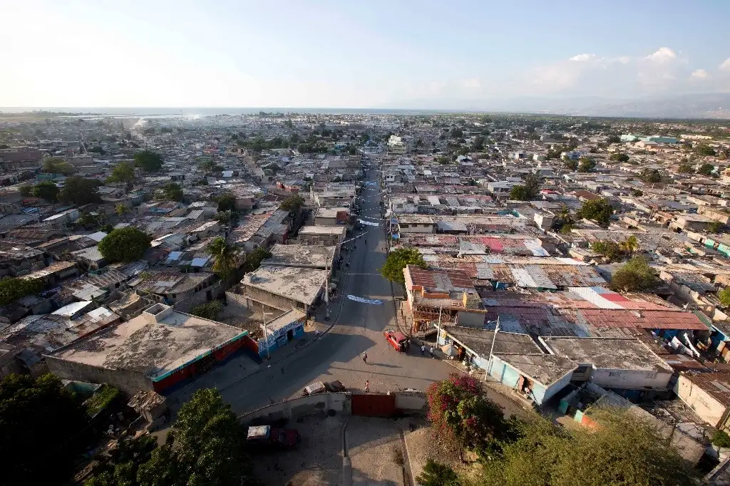 Clausura policía dos bases militares en Haití Cientos-de-desplazados-por-enfrentamientos-entre-pandillas-de-haiti-3179html-haiti-6105html-2b8cec3f-6767-4daa-a96c-8fc9983c55f9