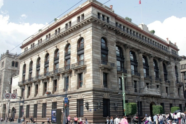 Sede del Banco de México en la capital del país. Foto Roberto García Rivas / Archivo