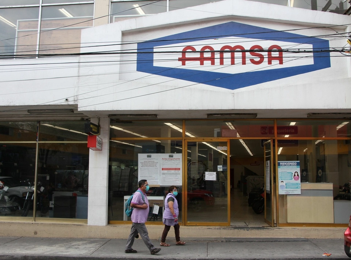 La compañía llegó a tener 430 sucursales en todo el país; sin embargo, las ha ido cerrando paulatinamente hasta ya contar con únicamente 69. Foto Cuartoscuro