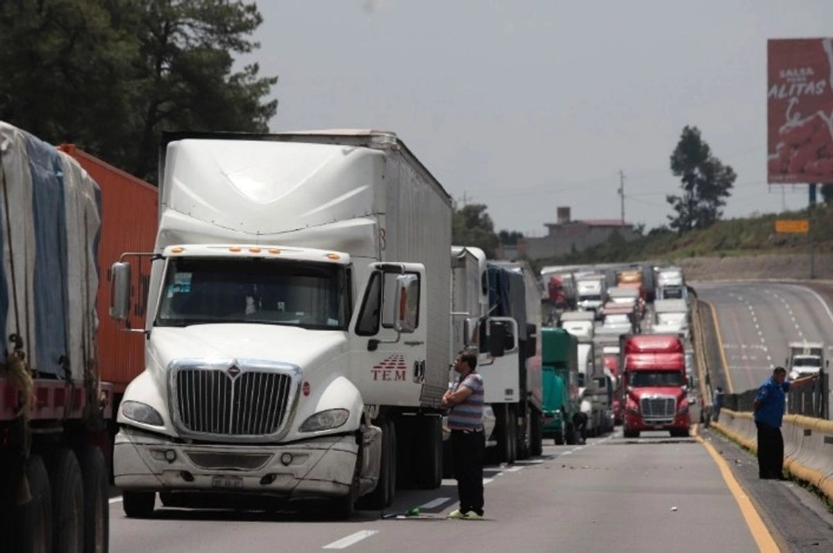 Por el momento, la carga vehicular se registra con dirección a la Angelópolis, debido a las labores de limpieza. 