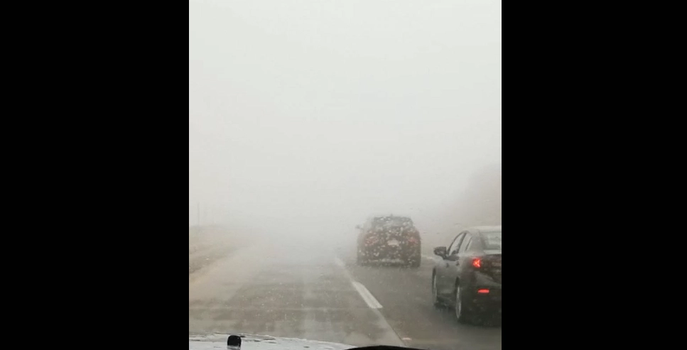 El acceso fue cerrado en ambos sentidos en un tramo de cerca de 30 kilómetros. Captura de pantalla video de Protección Civil de Nuevo León