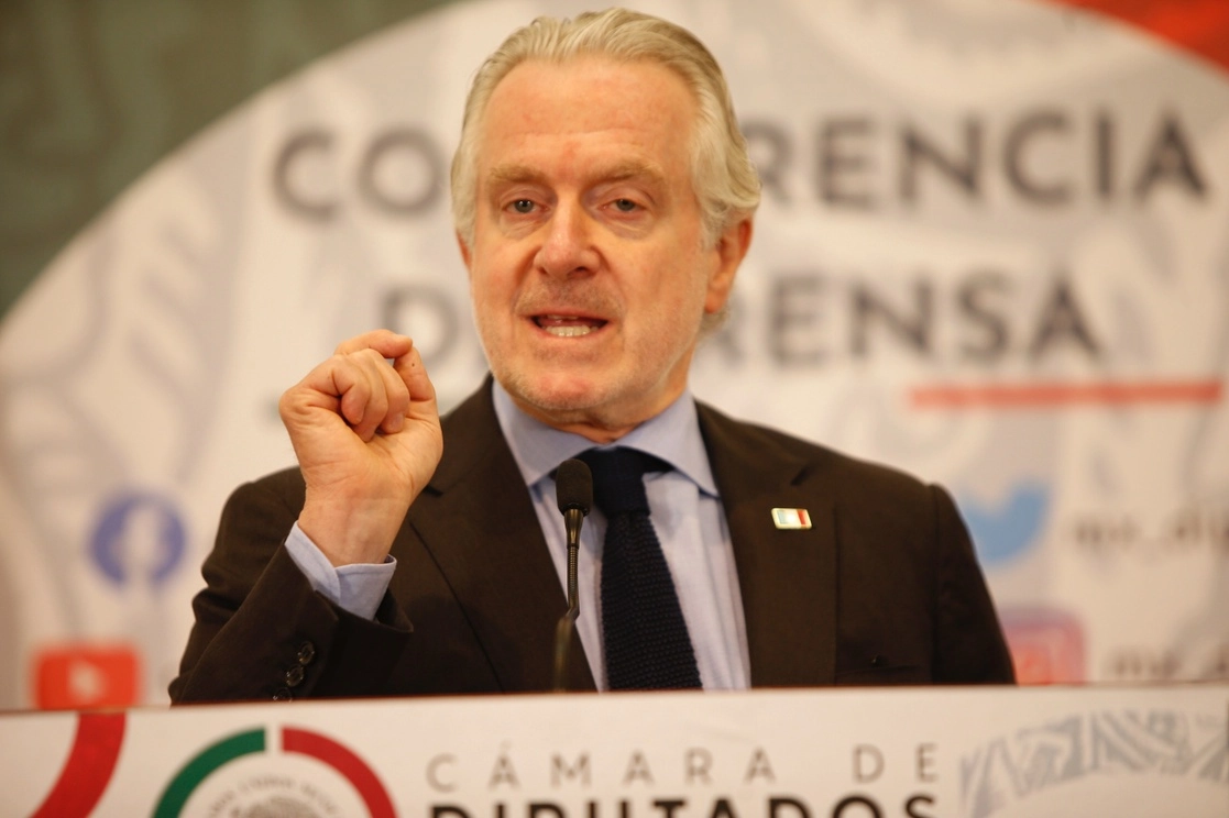 El presidente de la mesa directiva de la Cámara de Diputados, Santiago Creel, informó que los elementos de la GN contarán con un espacio para aseo y descanso. Foto Guillermo Sologuren / Archivo