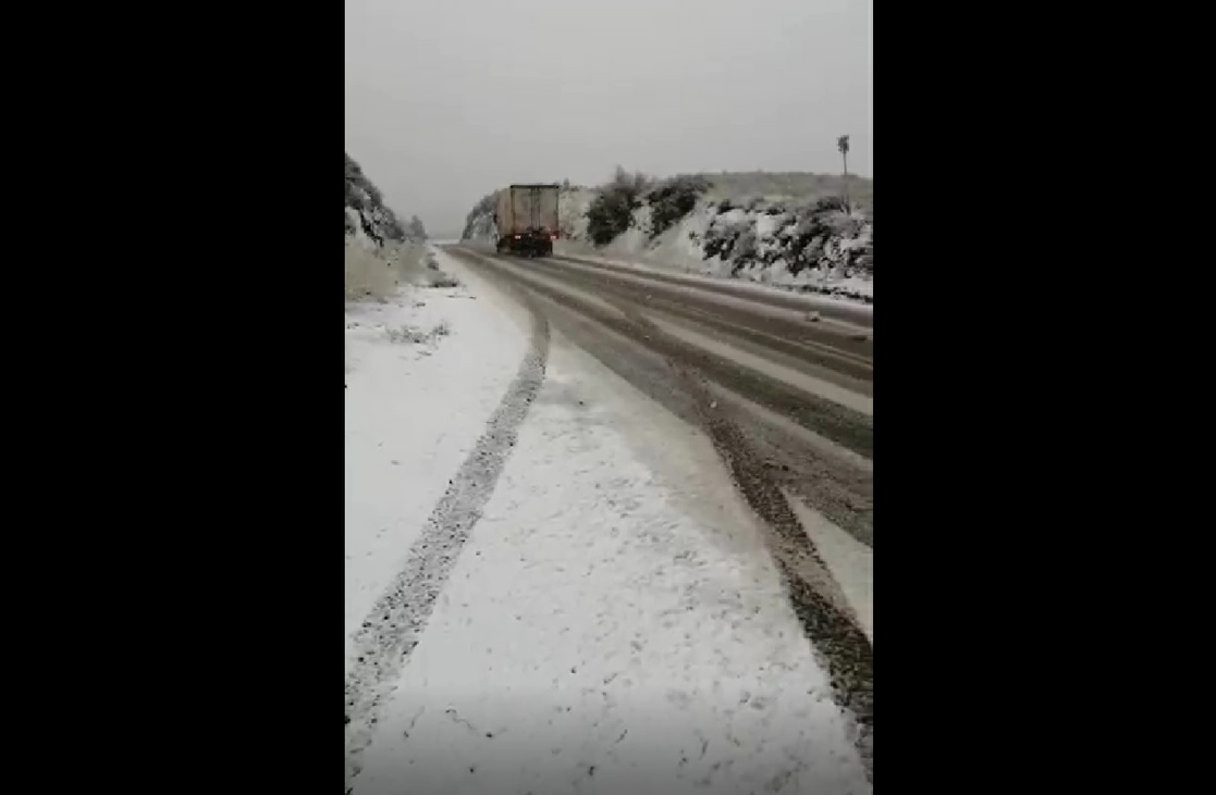 Por las condiciones meteorológicas, Capufe no permite la circulación en el tramo carretero Rumorosa-Tecate. Foto cortesía Lindero Norte
