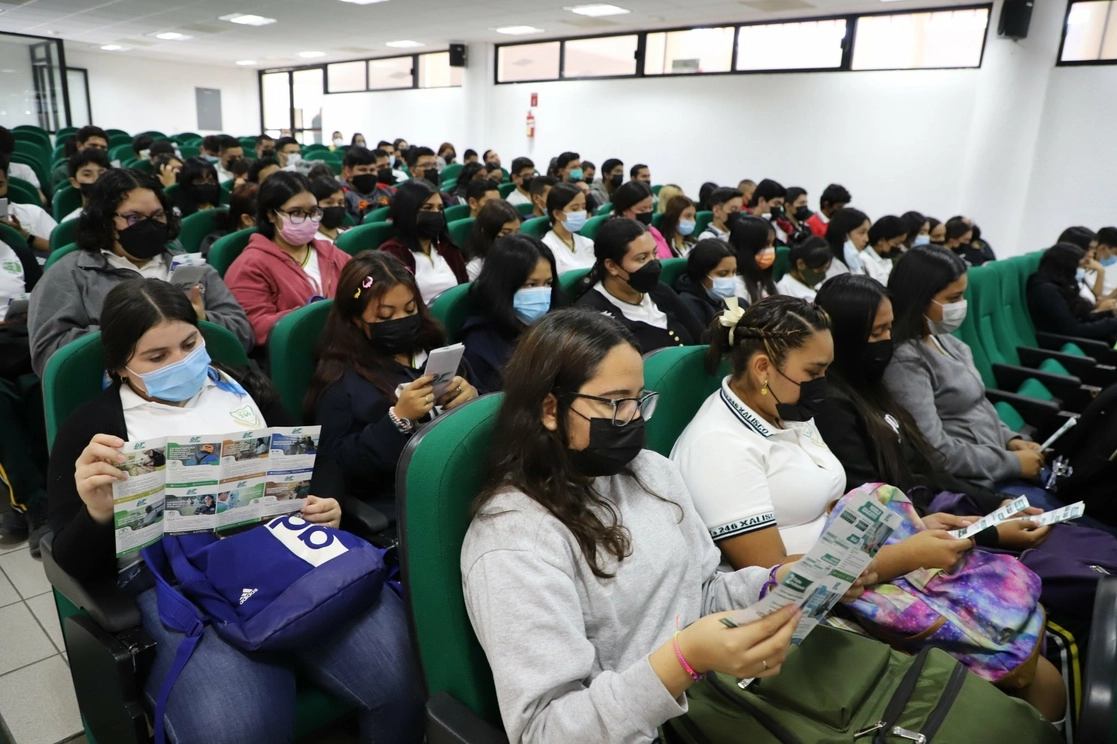 Estudiantes de la Universidad Tecnológica de Nayarit en imagen de archivo. Foto UTNAY