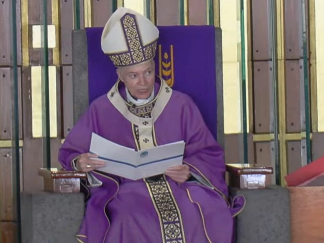 El cardenal Carlos Aguiar Retes durante la misa desde la Basílica de Guadalupe, el pasado domingo 21 de marzo. Imagen tomada de la transmisión a través del canal de Youtube de Basílica de Guadalupe A.R