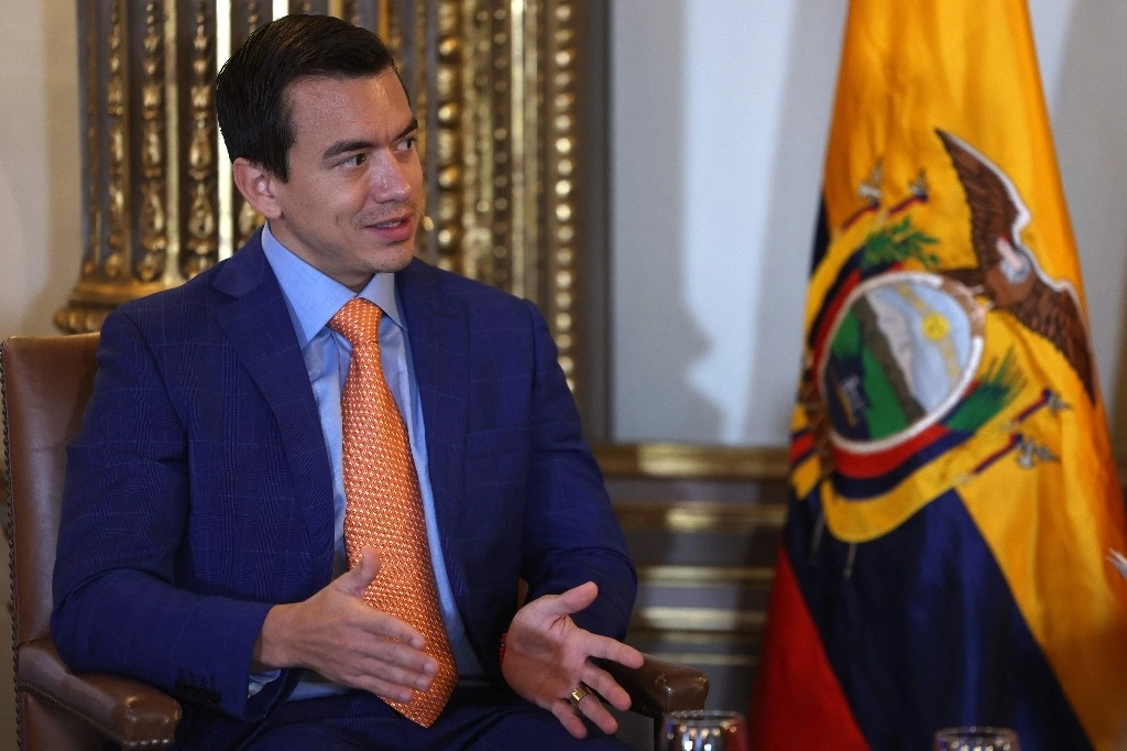 El presidente de Ecuador, Daniel Noboa, da una entrevista en la Casa América en Madrid este viernes. Foto Afp