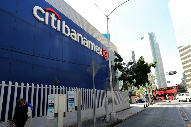 Fachada de una sucursal de Citibanamex en las inmediaciones de Paseo de la Reforma, en la Ciudad de México. Foto Roberto García Ortiz / Archivo