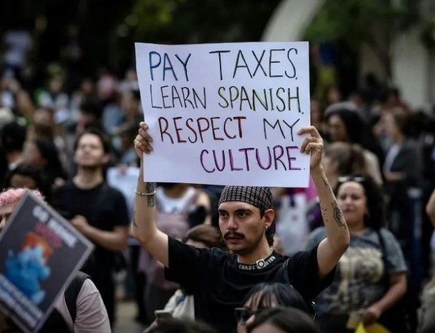Sin duda el episodio de violencia vivido el fin de semana pasado en las colonias Condesa y Roma son un asunto para añadir a la reflexión sobre una posible reforma política que vaya más allá de la electoral. Foto 