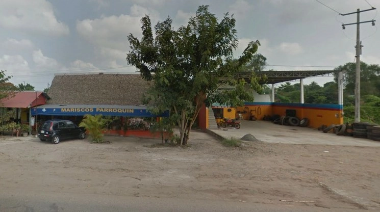 Sucursal del restaurante de mariscos “Parroquín” en Tres Valles, previo al incendio registrado. Captura de imagen de Google Maps