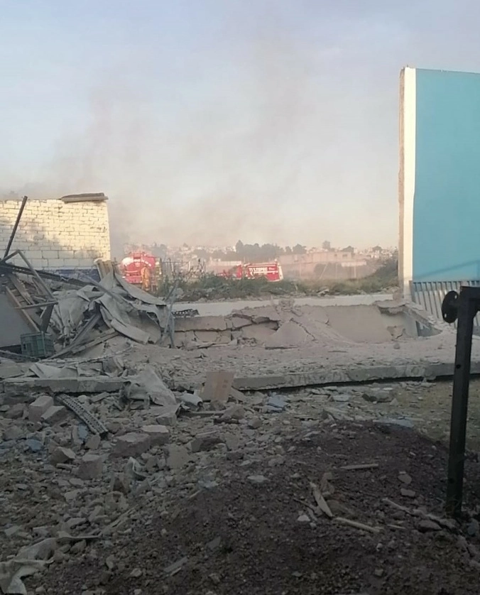 Así quedó una de las calles de la zona donde se registró la explosión del fin de semana pasado. Foto 'La Jornada'