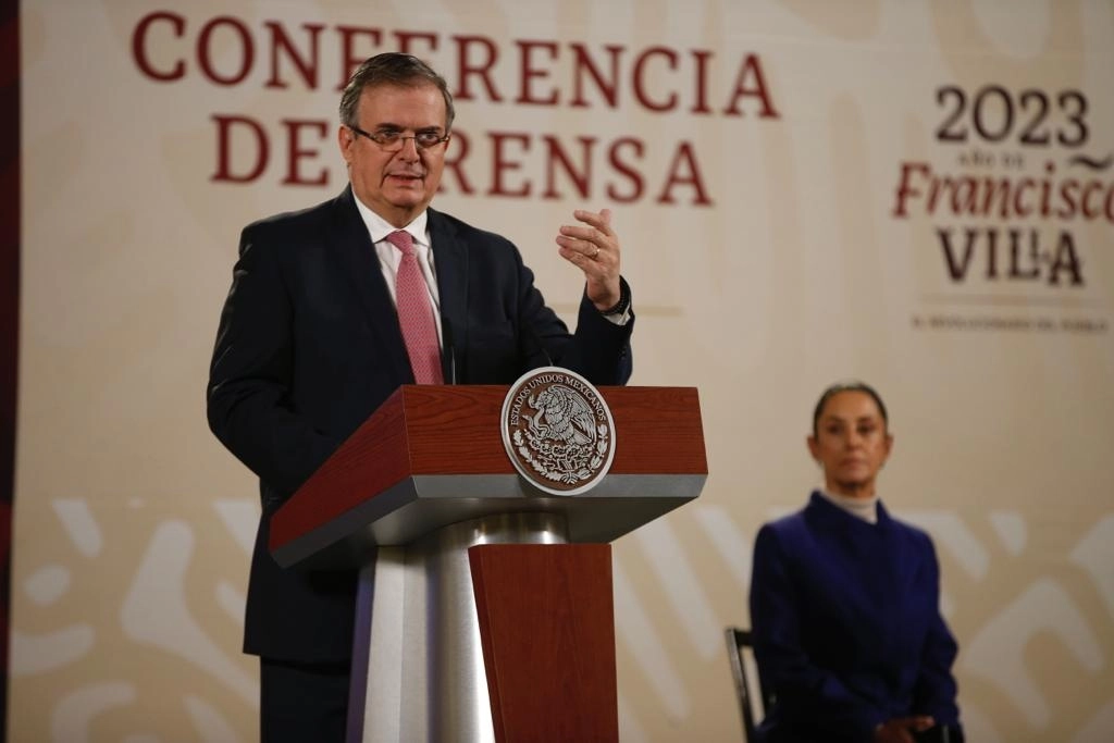 El secretario de Relacionex Exteriores, Marcelo Ebrard Casaubón, durante la conferencia presidencial matutina en Palacio Nacional, en la Ciudad de México, el 12 de enero de 2023. Foto José Antonio López