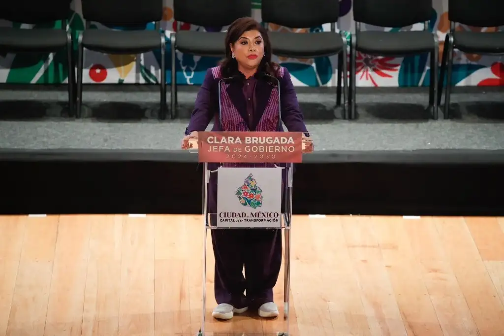 La jefa de Gobierno electa de la Ciudad de México, Clara Brugada, presenta a las y los integrantes de su gabinete legal en el Anfiteatro Simón Bolívar, del Antiguo Colegio de San Ildefonso, en el Centro Histórico, el 19 de agosto de 2024. Foto Cristina Rodríguez