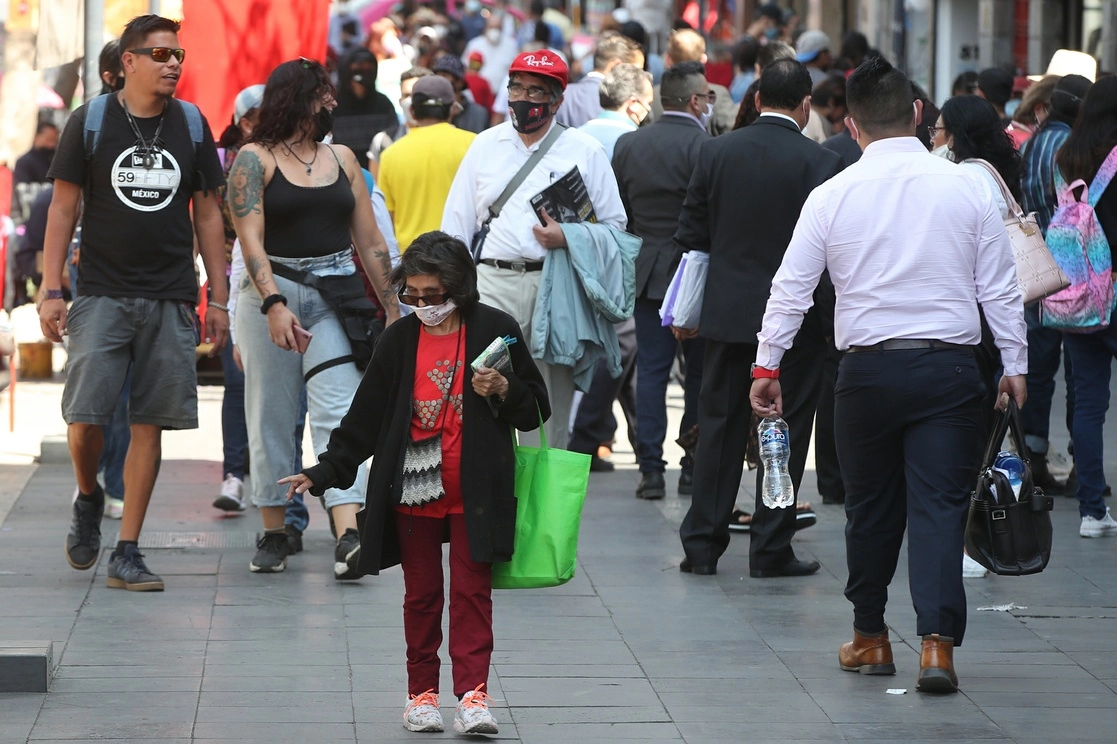 Vida cotidiana en el Centro Histórico de la CDMX. Foto José Antonio López