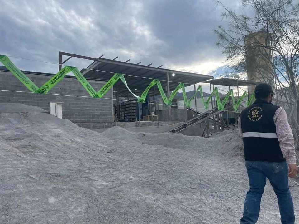 Medio Ambiente de Nuevo León emitió una alerta ambiental derivado de los incendios que se registraron ese mismo día y fue hasta este domingo por la tarde en la que la institución levantó la alerta.