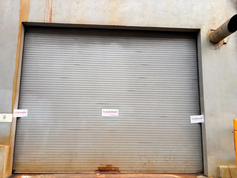 Luego de diversas denuncias ciudadanas por contaminación del agua, la Profepa clausuró las actividades de la empresa Ternium, ubicada en Monterrey, Nuevo León. Foto 