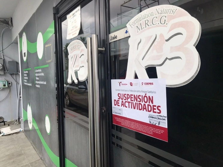Las dos clínicas fueron clausuradas tras la alerta emitida por autoridades estadunidenses por casos de meningitis fúngica entre residentes de Texas, después de haberse sometido a distintas cirugías en la ciudad fronteriza de Matamoros. Foto Julia Le Duc
