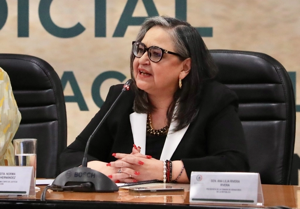 “Cumplido el objetivo de esta sesión, convoco a las señoras ministras y a los señores ministros para la sesión pública solemne que tendrá verificativo el jueves 1 de agosto de agosto del año en curso. Se levanta la sesión”, dio lectura Piña, seguido del golpe con el mallete. Foto Luis Castillo/ La Jornada 