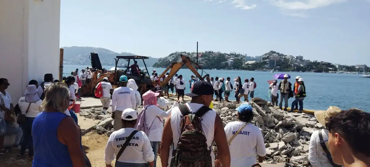 Los inconformes señalan que solamente se está maquillando la estructura ya existente, y Acapulco requiere obras de alto impacto.
