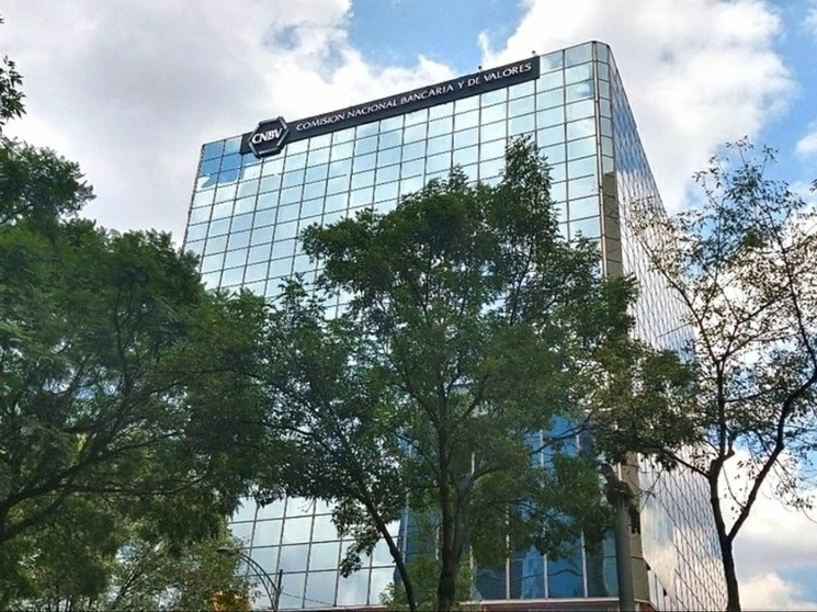 Edificio de la Comisión Nacional Bancaria y de Valores en la Ciudad de México. Foto ‘La Jornada’ / Archivo