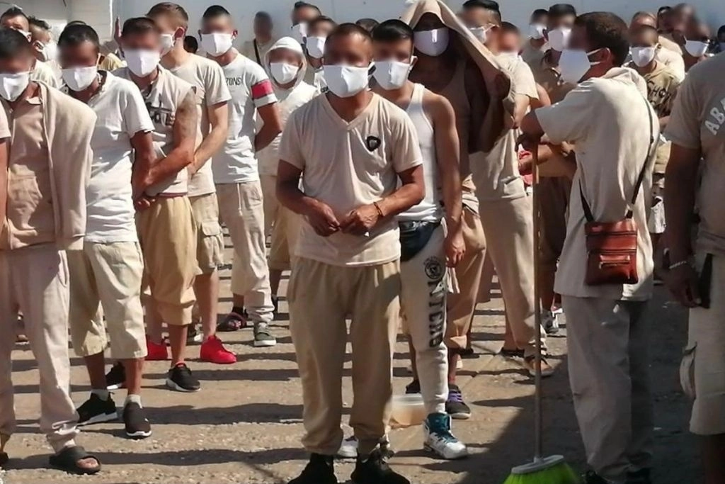 Casi tres mil reclusos se contagiaron de Covid-19 en cárceles de México, reportó la CNDH. Foto La Jornada