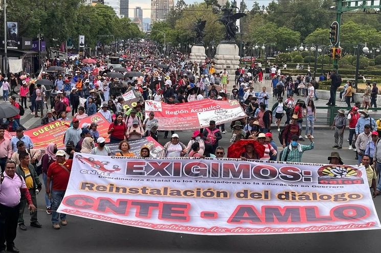 La CNTE de la CDMX pide que el SNTE registre una planilla para el proceso de renovación sindical. Foto Luis Castillo/Archivo
