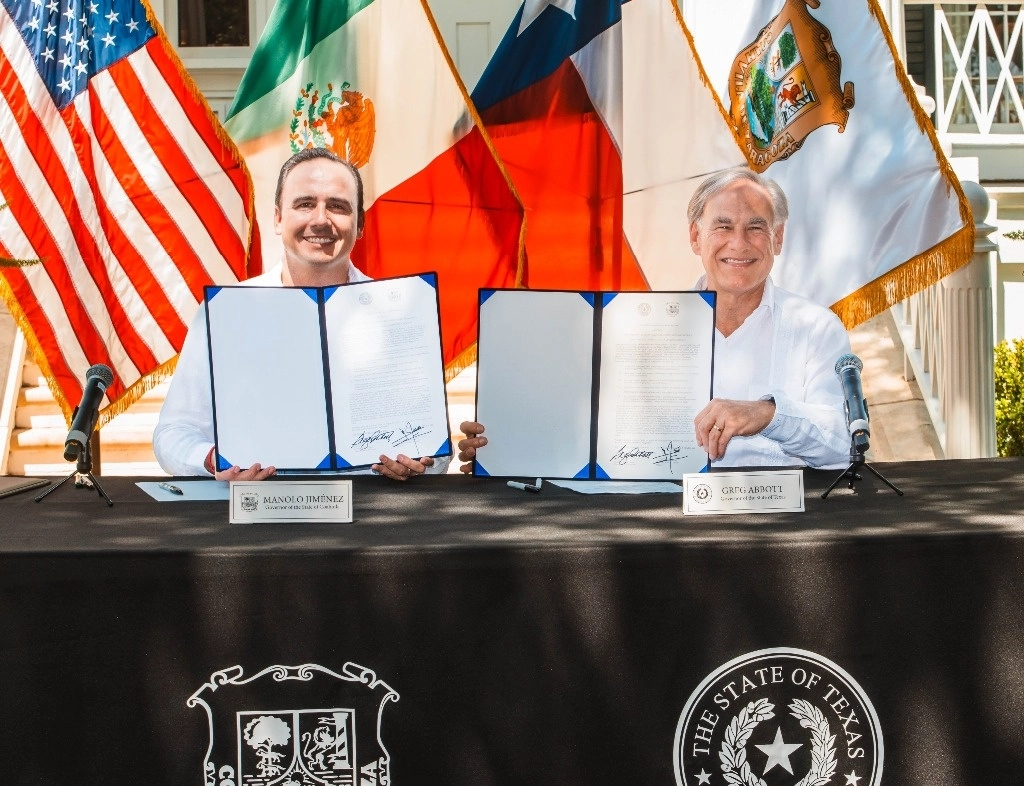 Este encuentro representó la primera vez que Abbott recibe en su residencia a un gobernador de México desde que asumió su cargo. Foto tomada de X @GregAbbott_TX