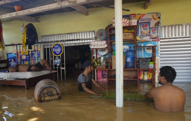 Bolivia declaró estado de emergencia ante las inundaciones registradas en la ciudad de Cobija. Foto Ap