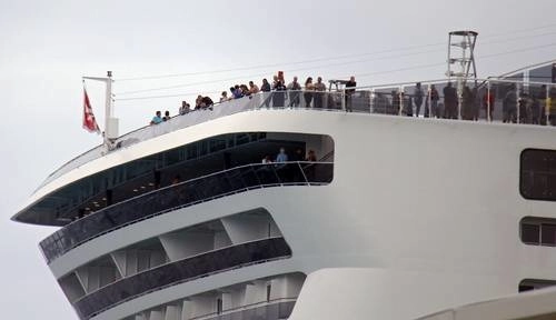 Según informes oficiales, arribaron mil 156 cruceros al Puerto de Cozumel con un total de 4 millones 89 mil pasajeros y se movilizaron 18 mil 113 contenedores con 44 mil 639 toneladas de productos de importación y 5 mil 867 toneladas de productos de exportación. Foto Afp / Archivo