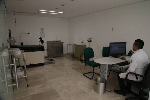 Unidad de Medicina Familiar, en el sur de Ciudad de México. Foto Carlos Ramos Mamahua / archivo