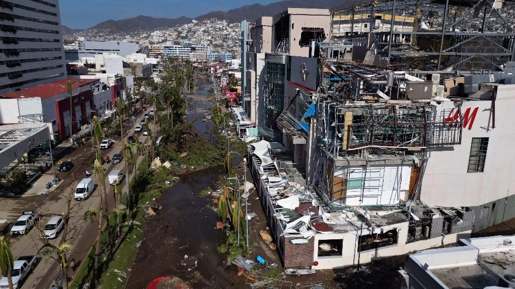 Vista de los daños causados ​​tras el paso del huracán 'Otis' en Acapulco, Guerrero. Foto AFP 