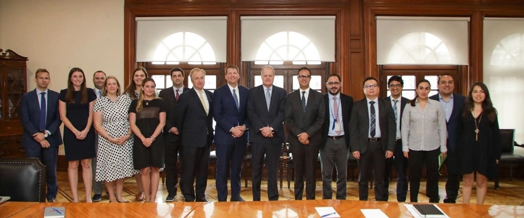 En el ámbito de las políticas anti-lavado de dinero y el combate al financiamiento ilícito, Yorio González reiteró el compromiso del gobierno mexicano con la implementación de sanciones efectivas y la colaboración internacional para prevenir el lavado de dinero y el financiamiento del terrorismo. Foto @GabrielYorio 