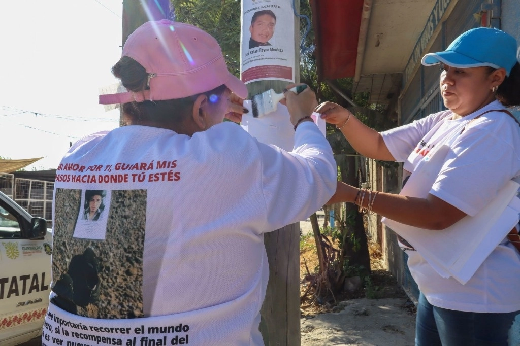 Madres buscadoras pertenecientes al Colectivo Memoria, Verdad y Justicia de iniciaron una jornada de búsqueda en localidades de la zona rural de Acapulco. Foto Cuartoscuro/Archivo