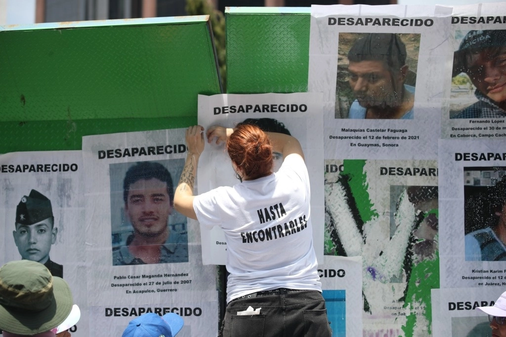 Colectivos en busca de personas desaparecidas pidieron que las reformas constitucionales no afecten el ejercicio pleno de los derechos humanos. Foto La Jornada