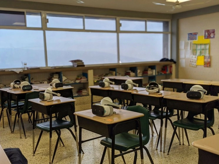 Aula de una de las escuelas que integran la Red de Colegios Semper Altius, de los Legionarios de Cristo. Imagen tomada de su sitio en Facebook 