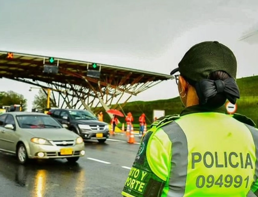 Las autoridades investigan ya lo ocurrido, aunque por el momento se desconoce la autoría del ataque y la motivación del mismo. Foto @PoliciaColombia 
