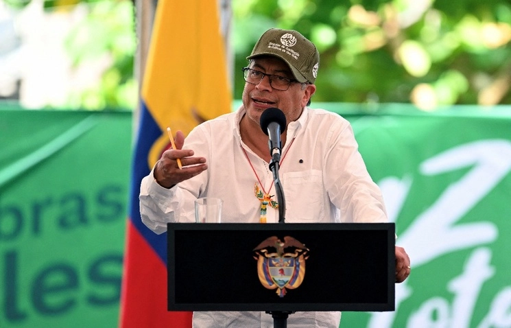 El presidente de Colombia, Gustavo Petro, habla durante una reunión de cultivadores en imagen de archivo. Foto Afp