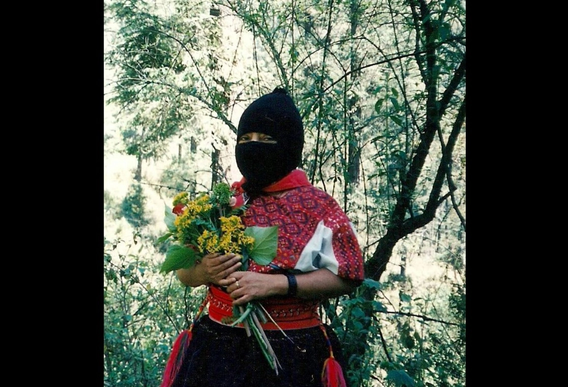 Ramona se convirtió en la figura más visible de varias generaciones de mujeres mayas zapatistas que pasaron de vivir del sometimiento de las estructuras colonialistas, patriarcales y capitalistas, a estar al frente de una organización insurgente político-militar. Foto La Jornada / Archivo