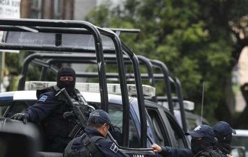 Un comando armado emboscó este viernes a policías del Estado de México. Foto Alfredo Domínguez / Archivo