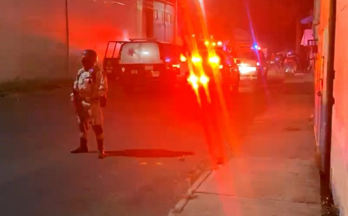 Un comando irrumpió la noche de este lunes en dos bares y un hotel ubicados en la calle Azalea de la colonia Valle Hermoso, municipio de Celaya, Guanajuato, y mató a por lo menos 10 personas. Foto tomada de Twitter