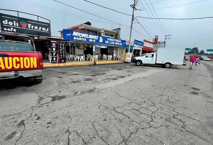 Área comercial en Tres Marías, en Huitzilac, Morelos. Foto 'La Jornada' / Archivo