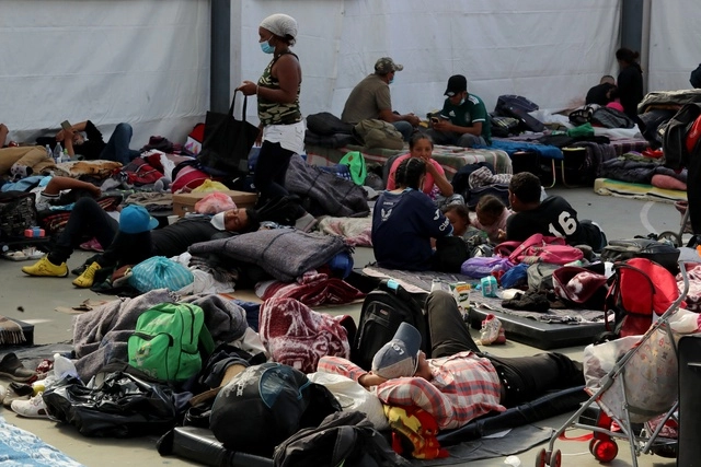 Migrantes en la Casa del Peregrino ubicada en la CDMX. Foto Roberto García