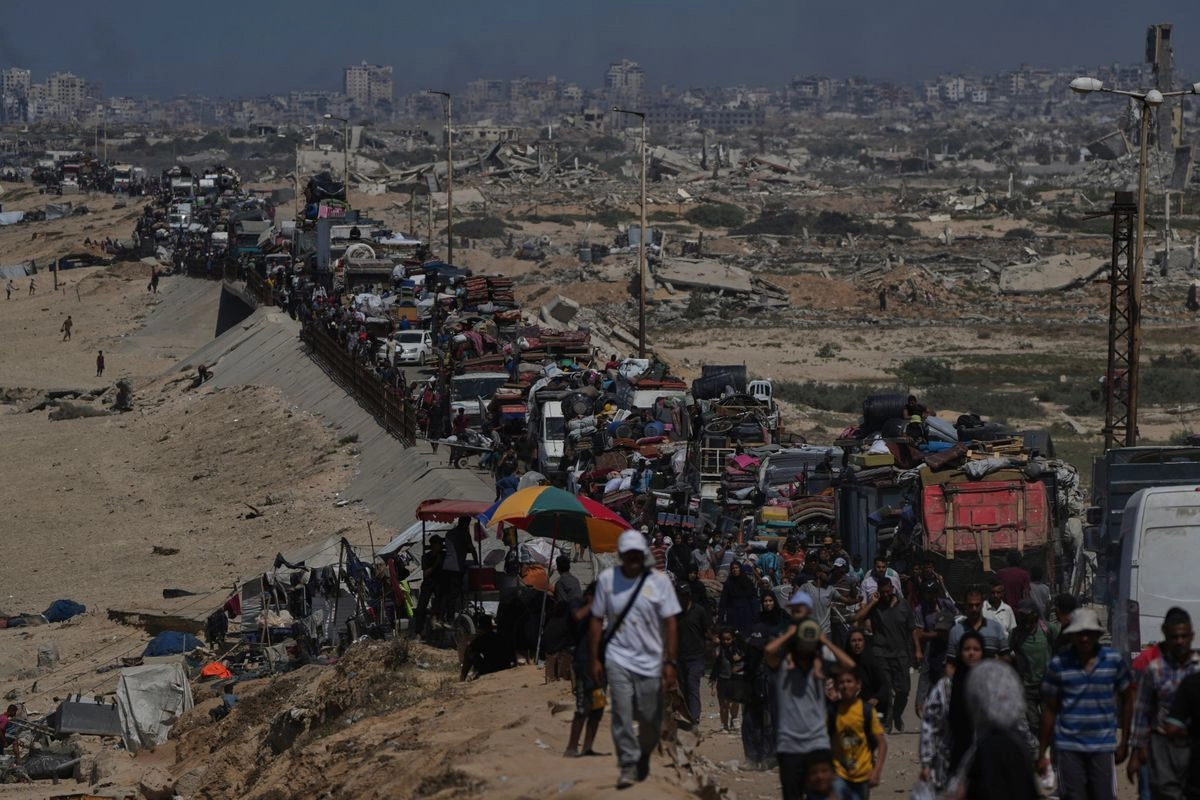 Palestinos huyen de la ciudad de Gaza, el 17 de septiembre de 2025. Foto 