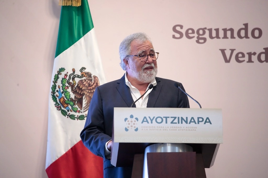 Pese a la salida de Alejandro Encinas de la subsecretaría de Derechos Humanos, Población y Migración, quien presidía también la Comisión para la Verdad sobre la guerra sucia, ésta seguirá trabajando “como lo venimos haciendo desde hace dos años”, dijo Carlos Pérez Ricart. Foto Luis Castillo / Archivo