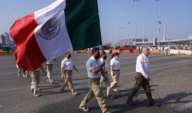 El comisionado Francisco Garduño Yáñez durante su recorrido. Foto INM