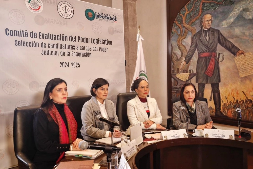 Casi en el límite del plazo, el Comité de Evaluación del Poder Legislativo (CEPL) presentó el listado de más de dos mil 300 aspirantes a juzgadores. Foto Marco Peláez.