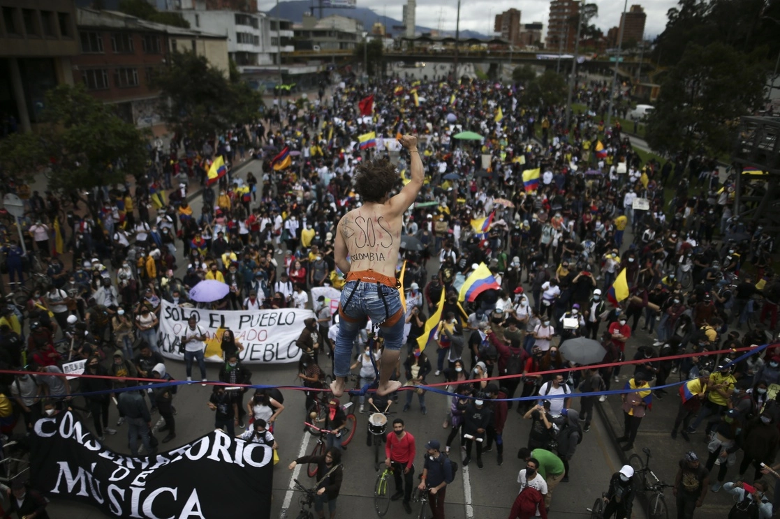 Una de las protestas en Colombia, realizada el pasado 12 de mayo. Foto Ap