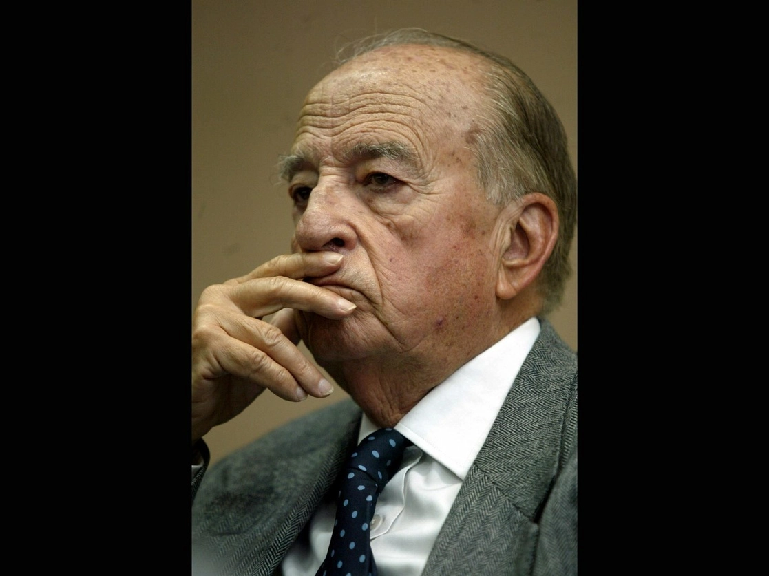 Pablo González Casanova fue maestro forjador de conciencias críticas, dicen en carta con motivo del 101 aniversario del ex rector de la UNAM. Foto C. Rodríguez