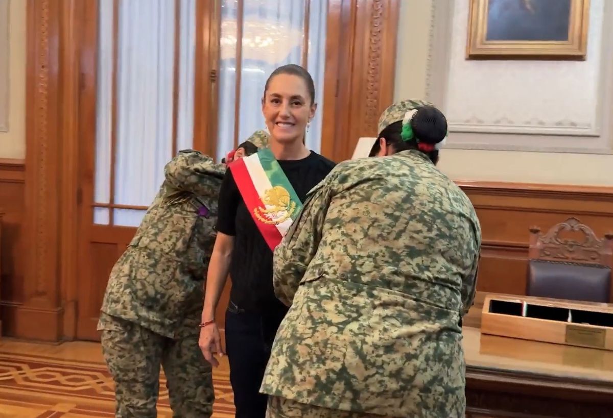 Comparte Sheinbaum proceso de confección de la Banda Presidencial que usará en ceremonia del Grito