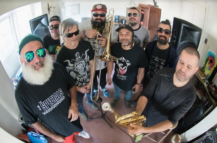 La banda chilena La Floripondio se presenta esta noche en el Foro Cultural Hilvana. Foto cortesía de la banda La Floripondio